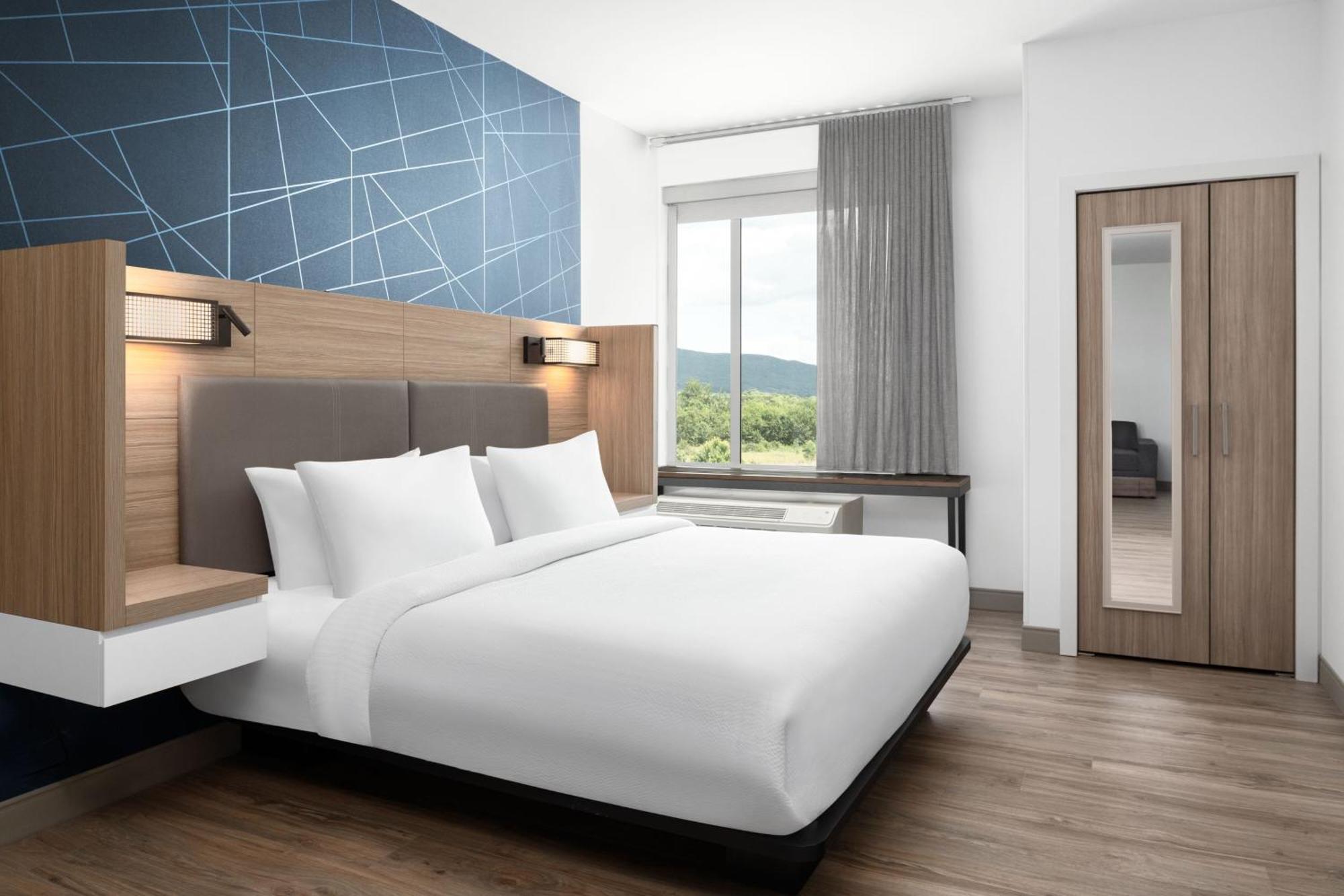 Springhill By Marriott North Hotel Roanoke