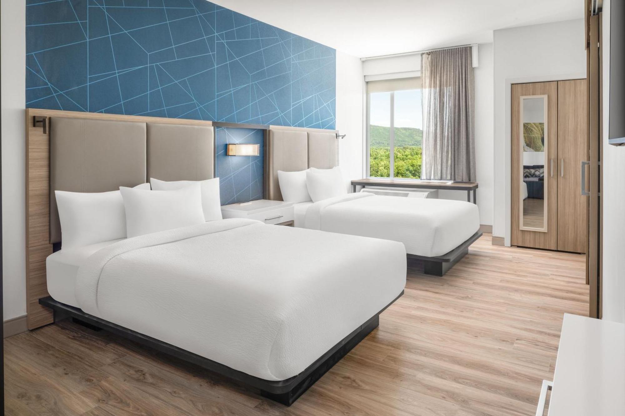 Hotel Springhill By Marriott North Roanoke