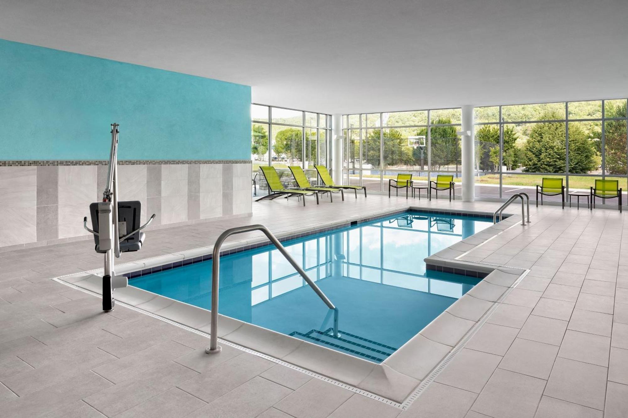 Springhill By Marriott North Hotel *