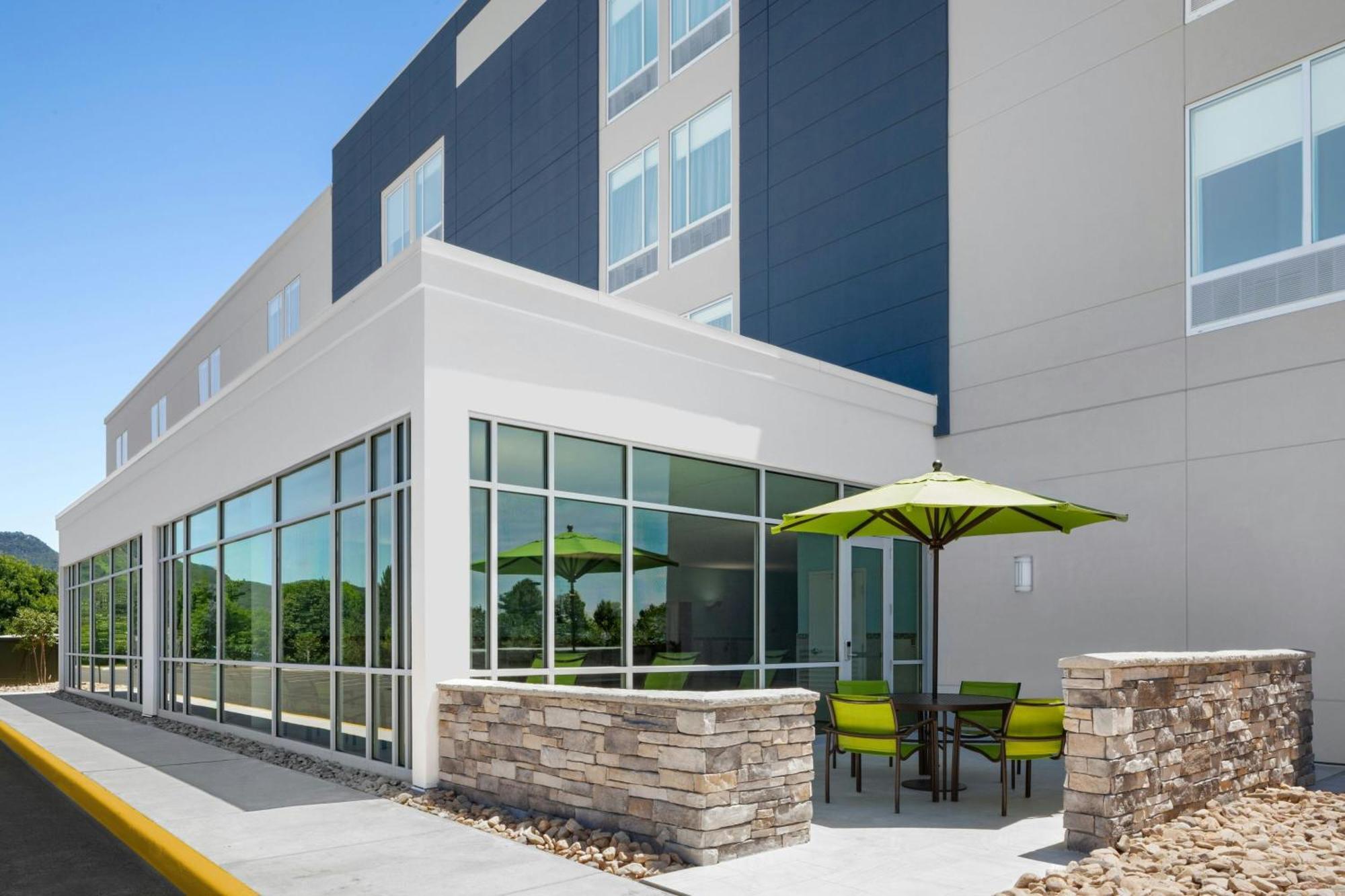 Springhill By Marriott North Hotel Roanoke